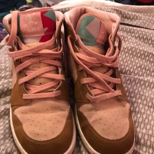 Limited edition hare Jordan’s (used)